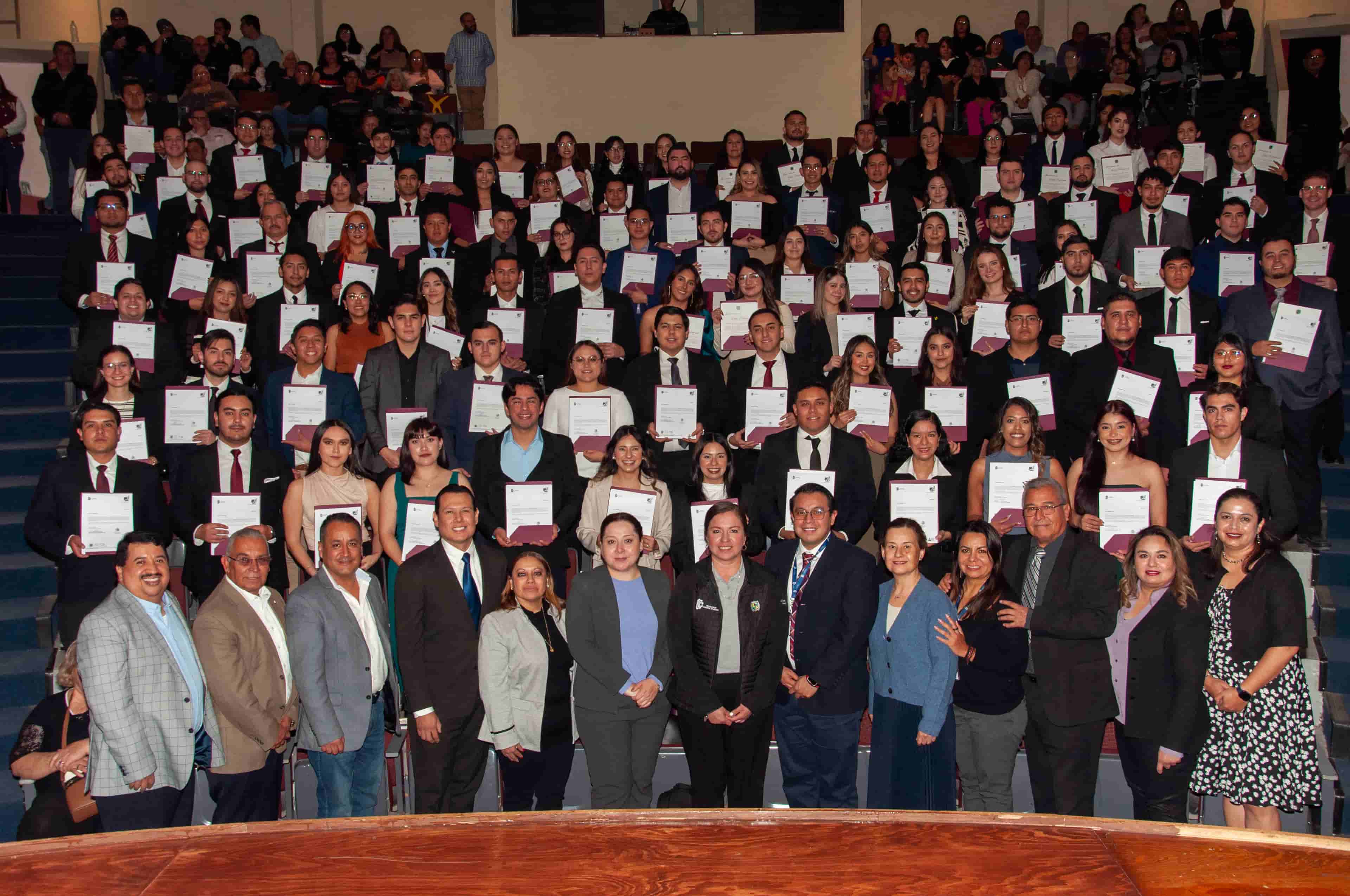 Imagen de artículo FINALIZAN PROCESO ACADÉMICO 109 INGENIERAS E INGENIEROS EN “TITULACIÓN INTEGRAL” DE LA INGENIERÍA INDUSTRIAL 