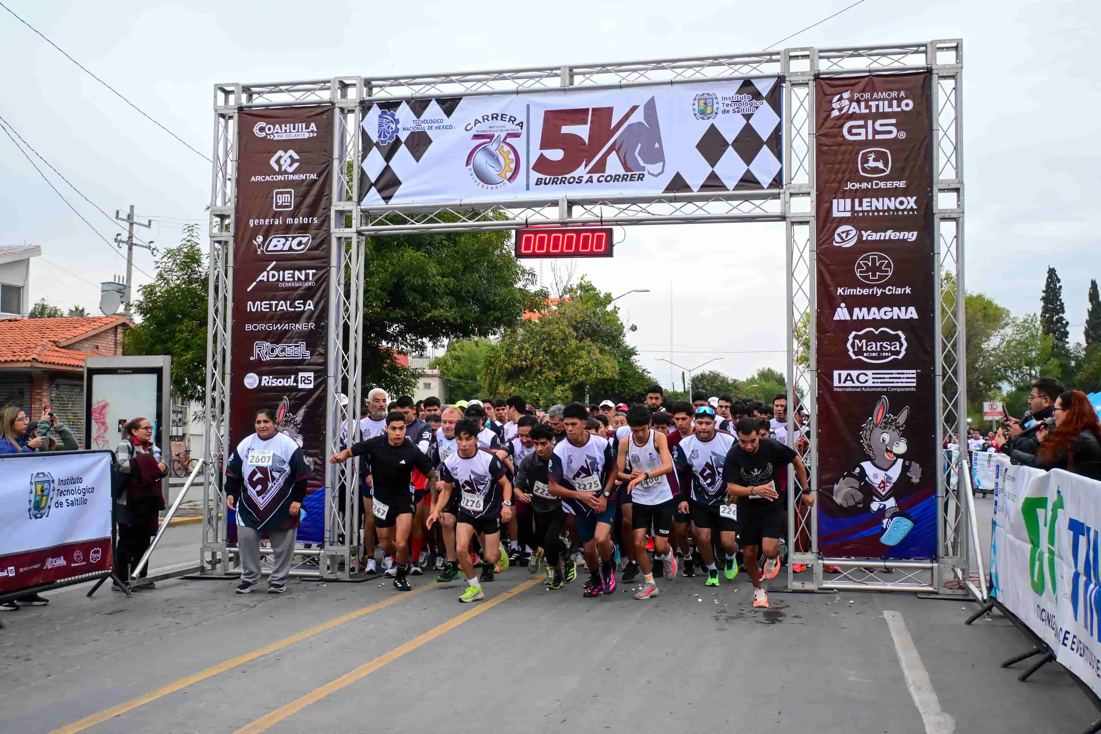 Imagen de artículo TODA UNA FIESTA DEPORTIVA LA 5-K GO BURROS PARDOS FESTEJANDO EL 75 ANIVERSARIO DEL TECNM-SALTILLO