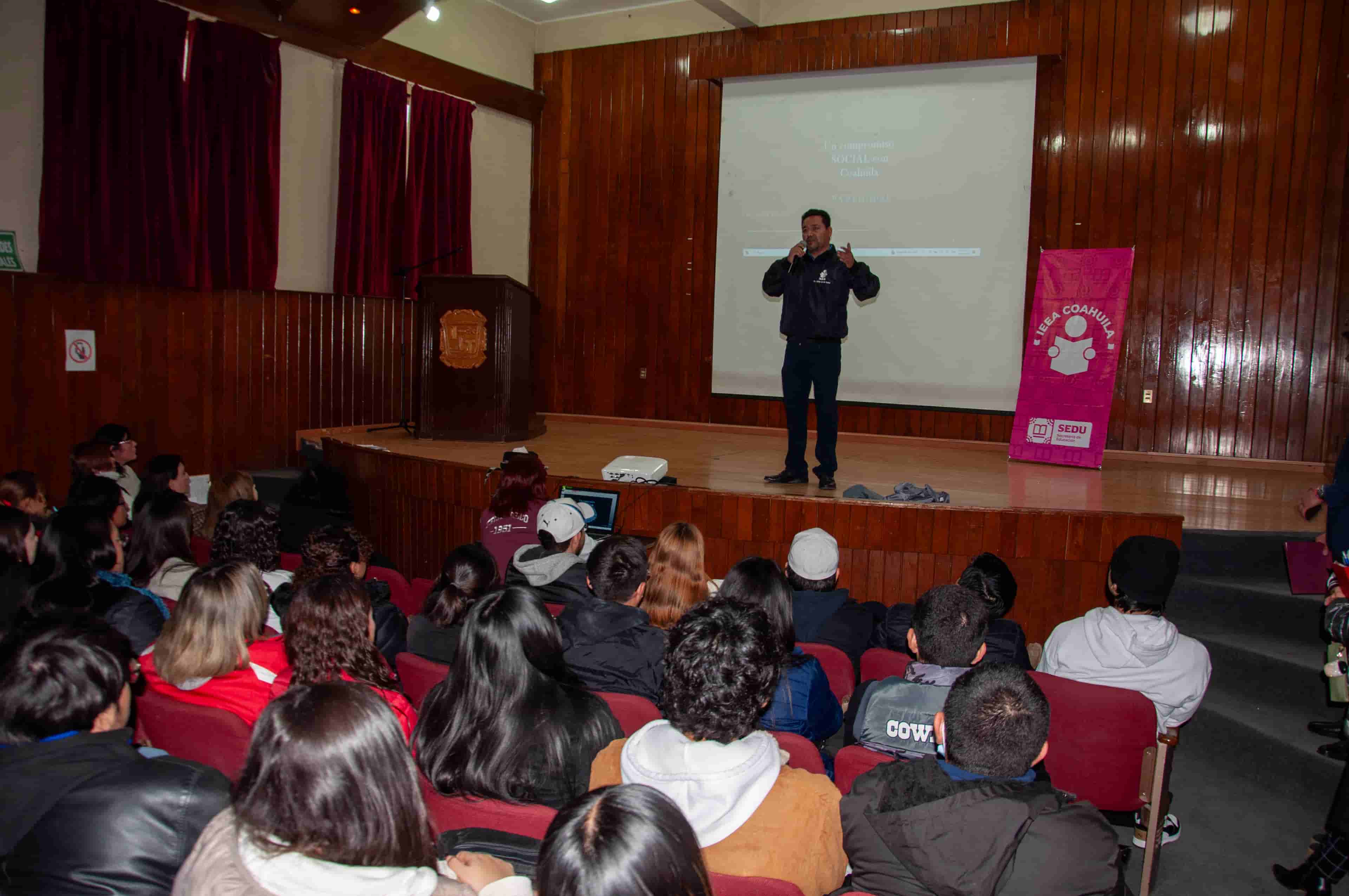 Imagen de artículo TECNM-SALTILLO Y EL INSTITUTO ESTATAL PARA LA EDUCACIÓN DE LOS ADULTOS PROMUEVEN EL PROGRAMA “ALFABETIZATEC”