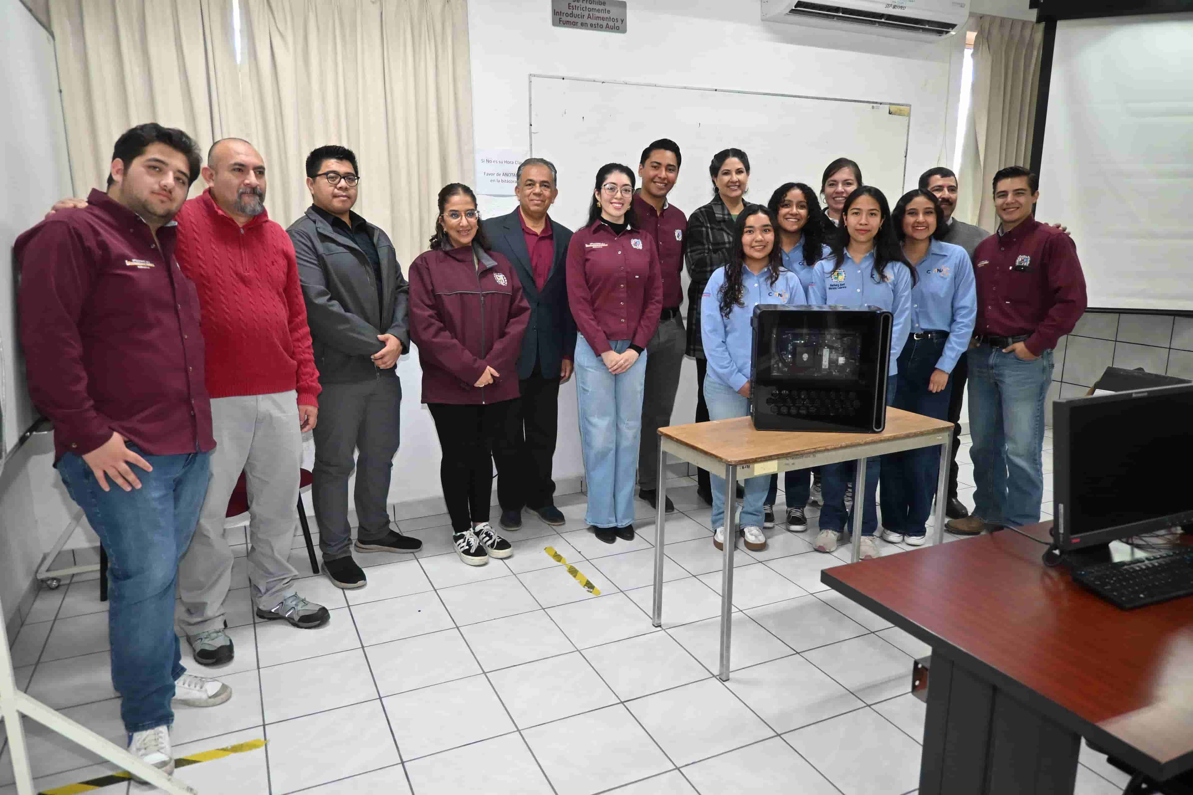 Imagen de artículo DONAN ESTUDIANTES COMPUTADORA PARA LABORATORIO DE MATERIALES AVANZADOS DEL TECNM-SALTILLO