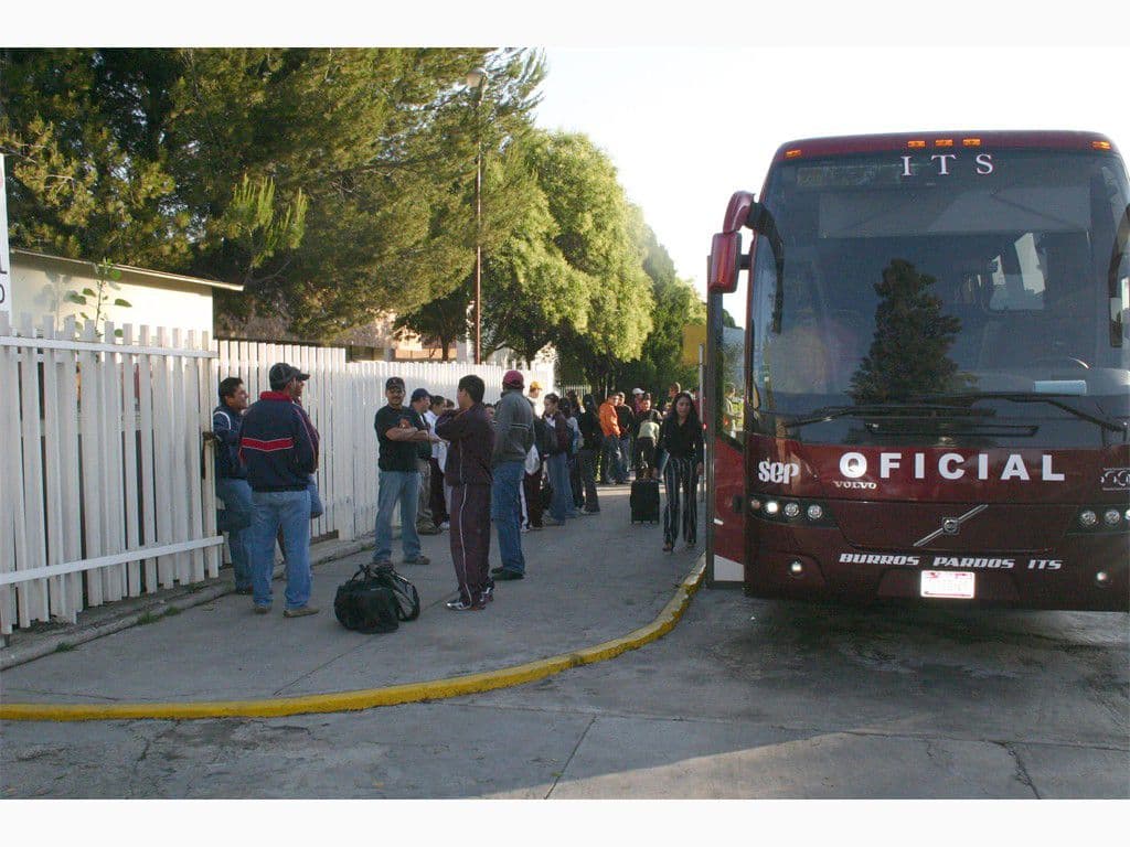 Imagen de Alumnos y Maestros