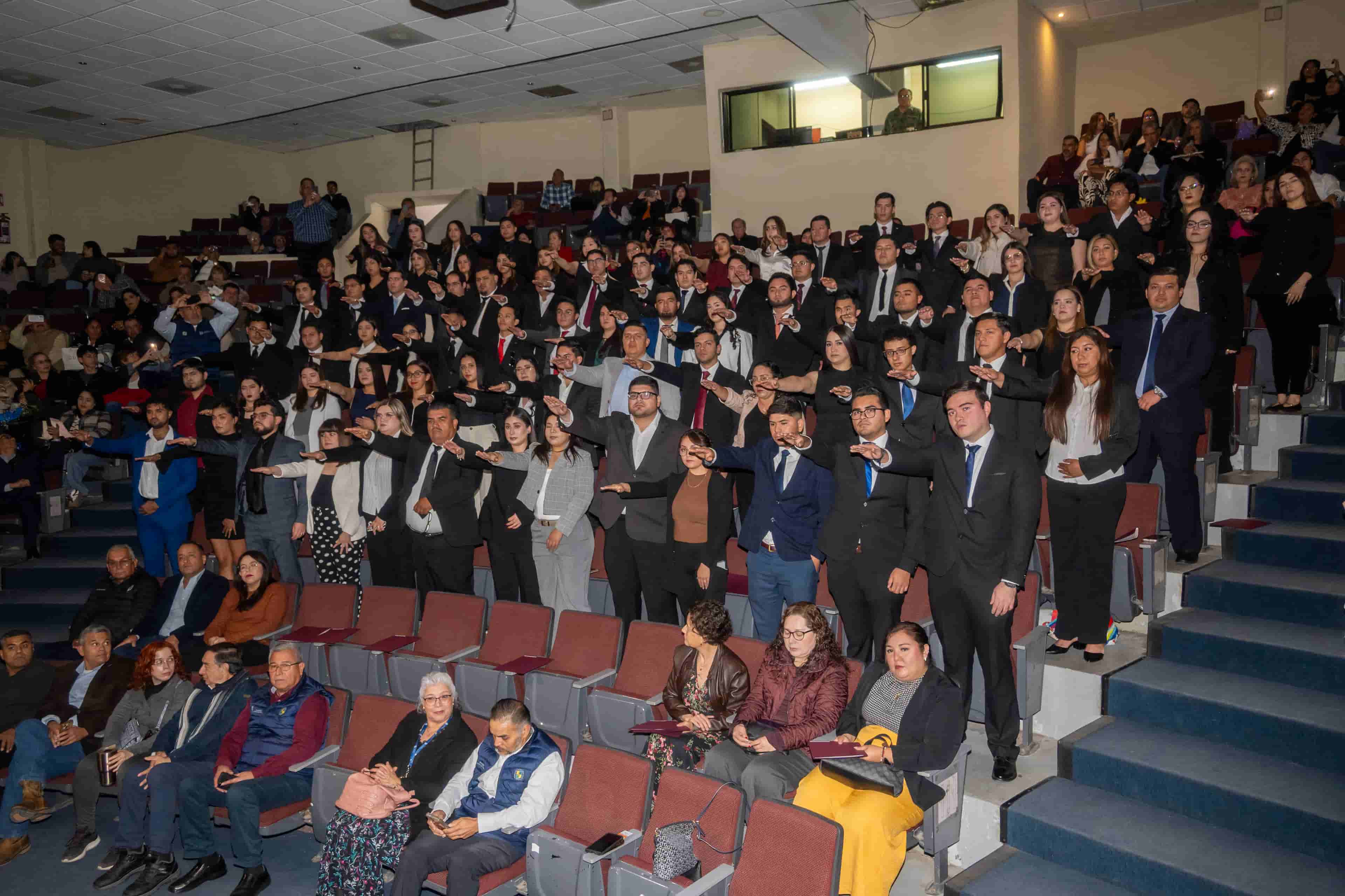 Imagen de artículo FINALIZAN PROCESO ACADÉMICO 109 INGENIERAS E INGENIEROS EN “TITULACIÓN INTEGRAL” DE LA ESPECIALIDAD DE INGENIERÍA INDUSTRIAL